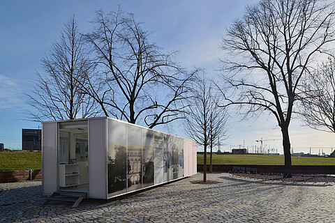 Pavillon d’information au lieu de mémoire Hannoverscher Bahnhof. Photo: Nicolai Wieckmann, 2014