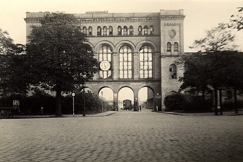 Historisches Foto Fassade des ehemaligen Hannoverschen Bahnhofs